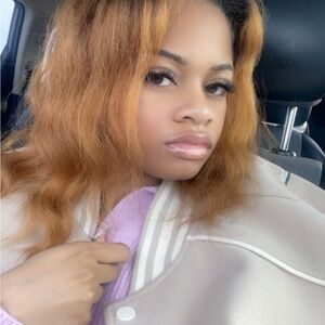 Meet your Posher, Shania